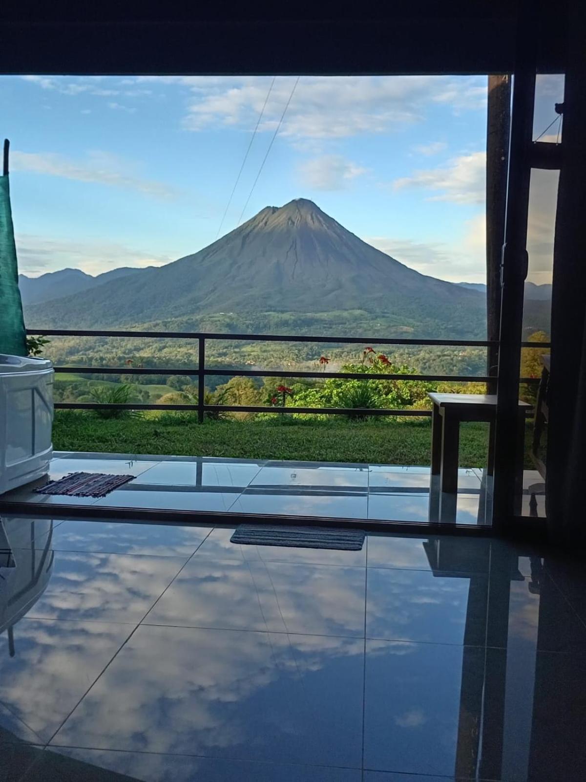 Encanto Arenal Lodge