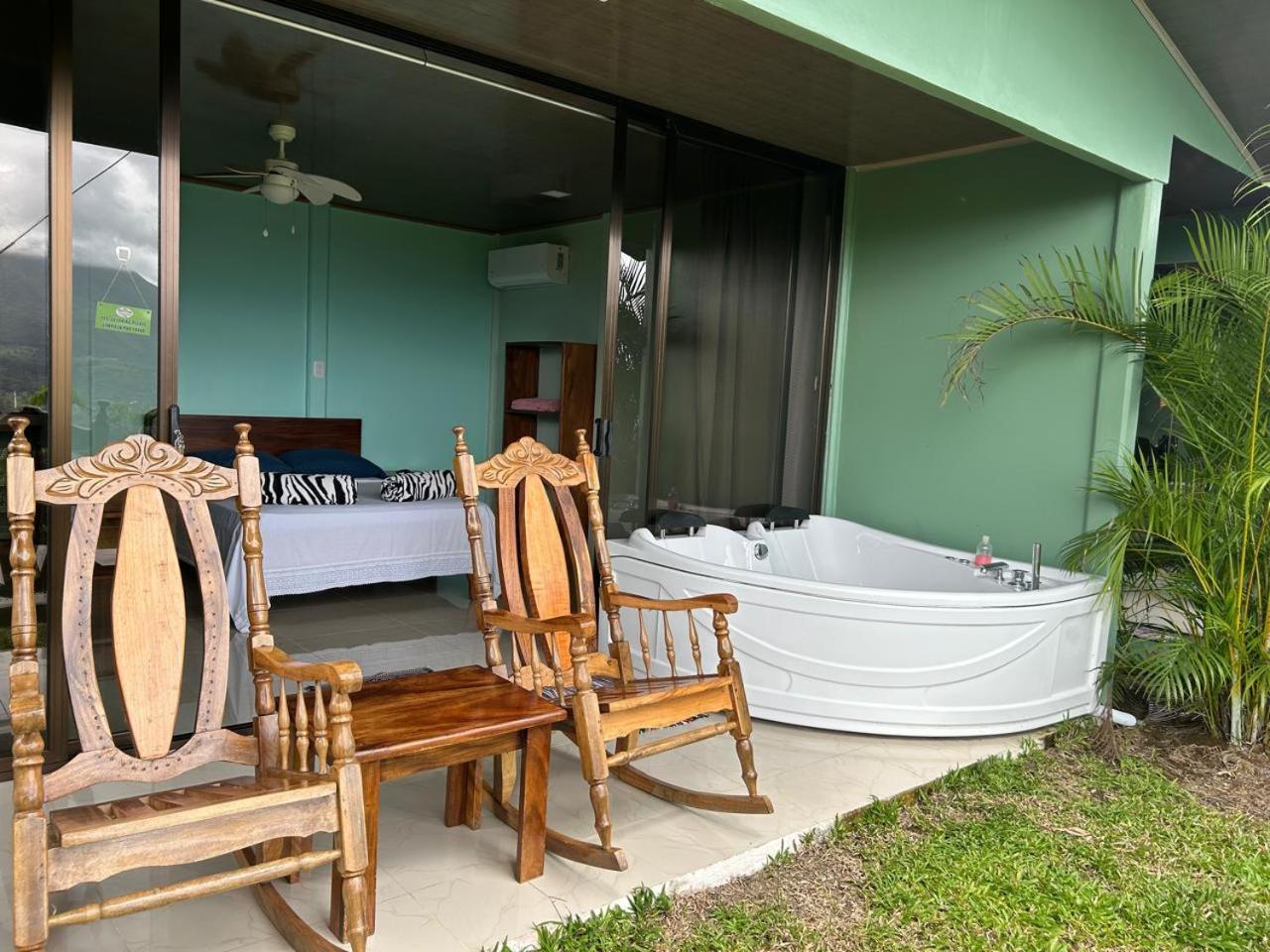 Encanto Arenal Lodge *